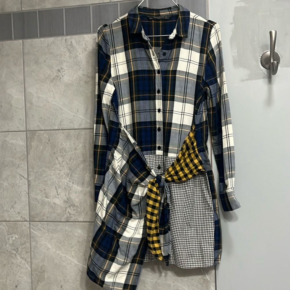 Zara Trafakuc Collection Plaid Dress shirt size Small